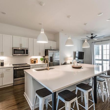 Brand New 4 Bedroom 4Bath Townhome With Amazing Rooftop! Nashville Exterior photo